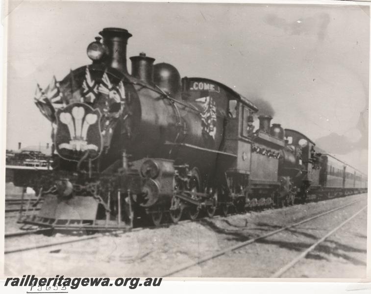 P05653
E class 325, decorated, double heading with another E class, hauling the Prince of Wales Royal Train on its final leg of the West Australian tour, front and side view.
