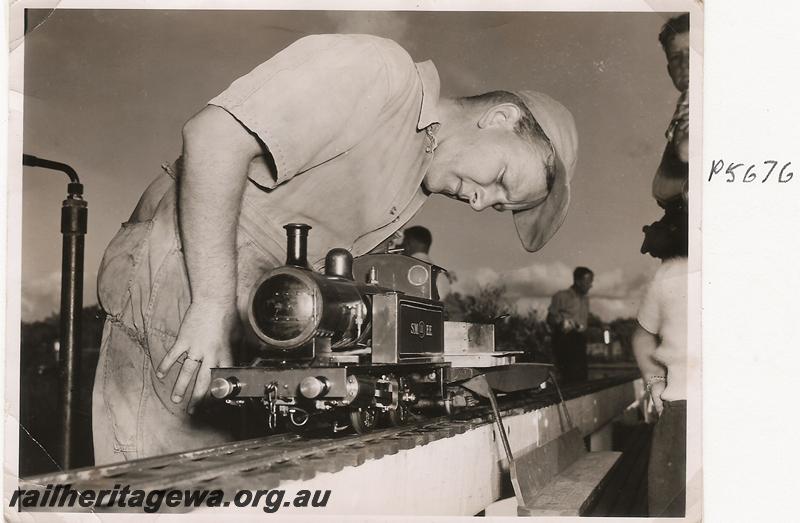 P05676
ARHS member the late R (Bob) Moss with live steam miniature locomotive.
