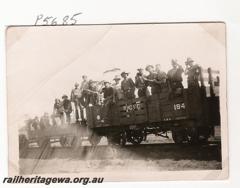 P05685
WA Goldfields Firewood Co. Wagon with workers at Calooli
