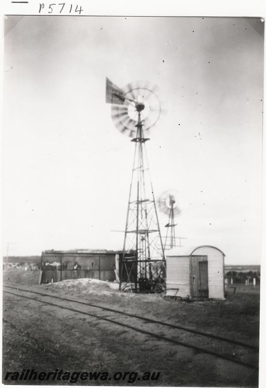 P05714
MRWA windmill and water tower, Arrino, MR line
