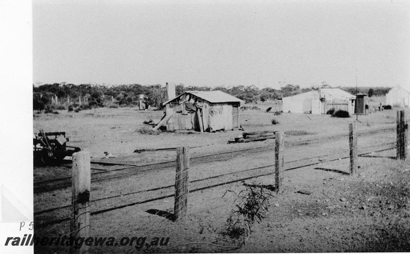 P05750
MRWA workers huts, Gunyidi, MR line
