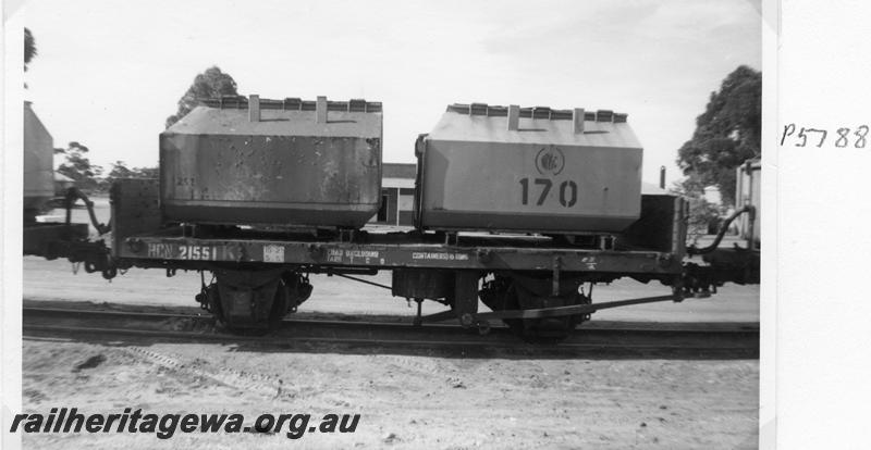 P05788
HCN class 21551, nickel concentrate container wagon with two containers, side view
