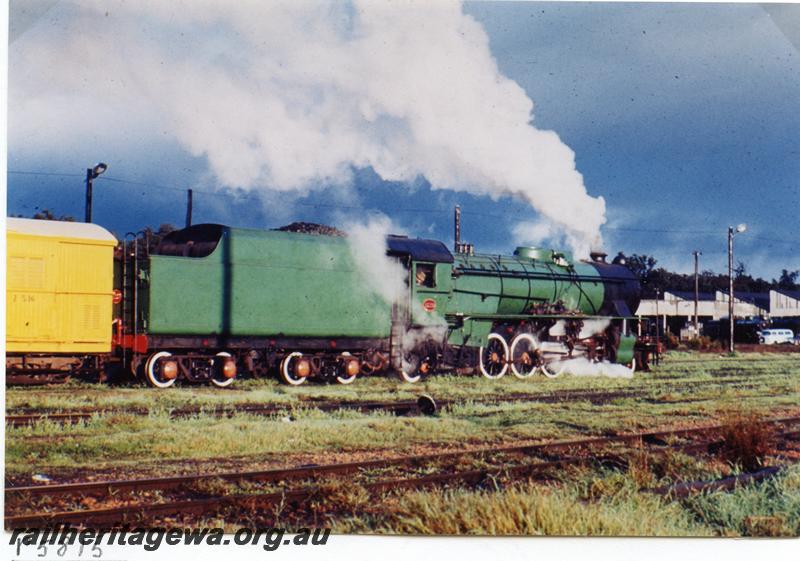 P05815
V class 1220 departing Collie, BN line, with brakevan heading to Brunswick Junction to pick up the ARHS 