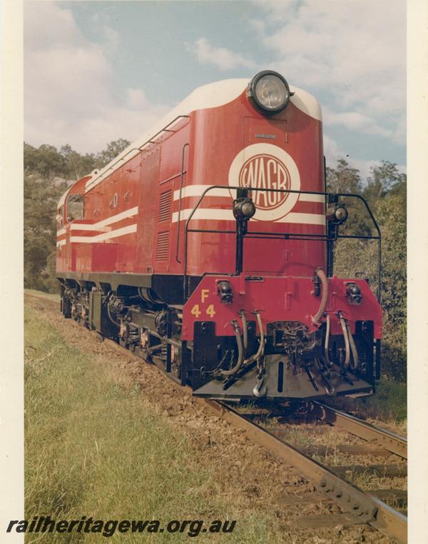 P05863
F class 44, Swan View, publicity photo showing the 