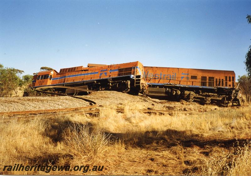 P05875
2 of 4 photos of derailment at Goomalling, EM line, AB class 1536, P class 2002 