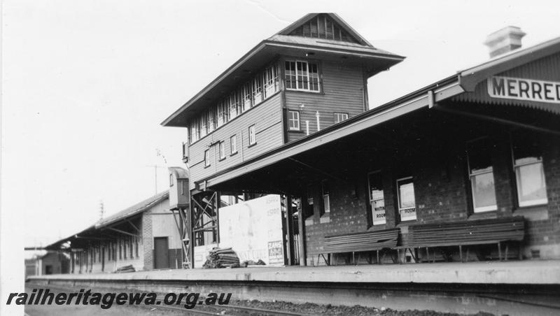P05891
Signal box, station building, Merredin, EGR line
