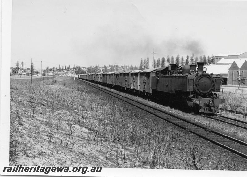 P05894
DD class 597, Cottesloe, suburban goods train
