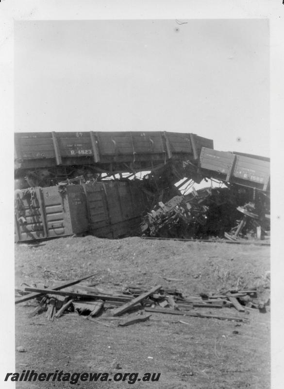 P06026
Collision at Canna, EM line, bogie wagons stacked up
