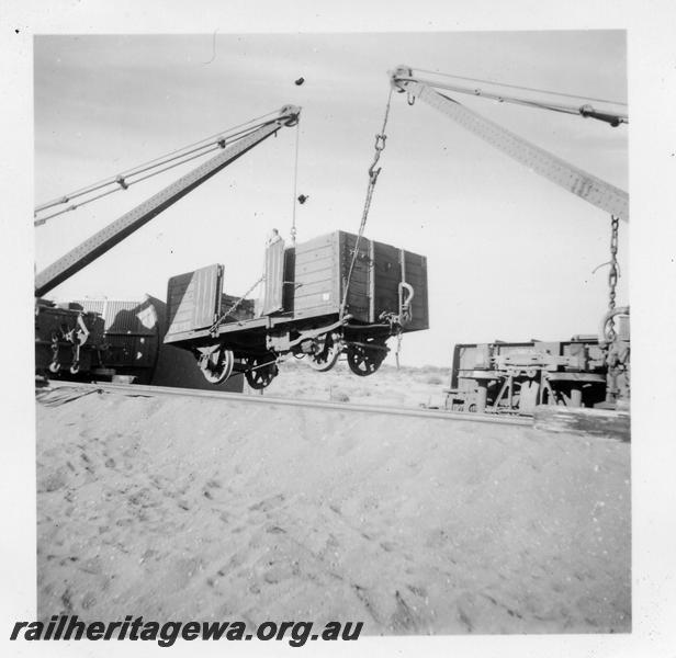 P06039
Breakdown cranes lifting a GE class wagon, derailment between Austin and Moyagee, NR line
