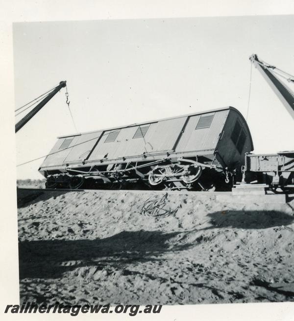 P06041
VB class van being lifted to be re railed at derailment between Austin and Moyagee, NR line
