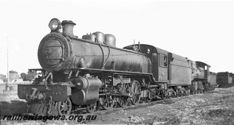 P06061
U class 660, East Perth loco depot, front and side view
