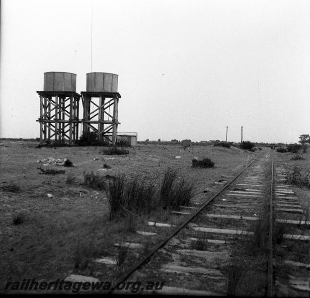 P06065
Water towers, Rockingham, Millars Mundijong to Rockingham railway
