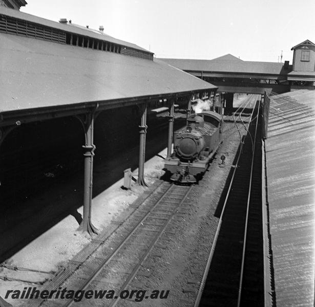 P06100
DS class, Perth station, looking west from footbridge
