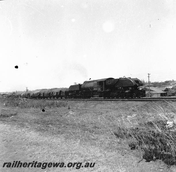 P06105
ASG class 27 Garratt, Mosman Park, goods train to Fremantle, bunker end leading
