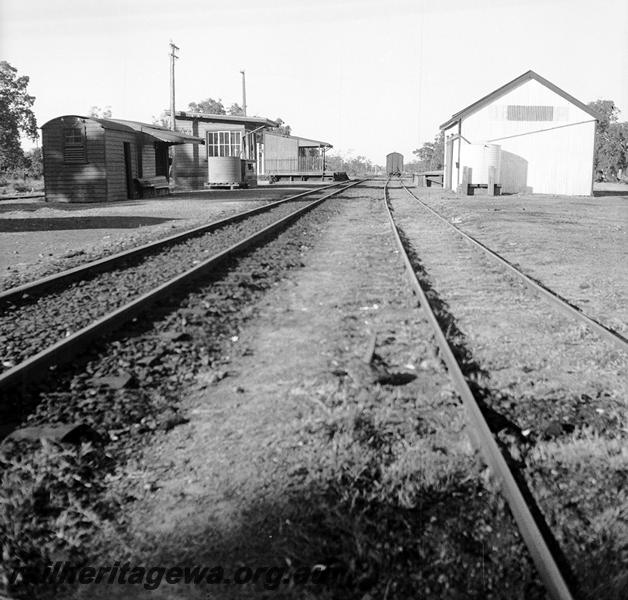 P06118
Station buildings, signal box, Byford, SWR line
