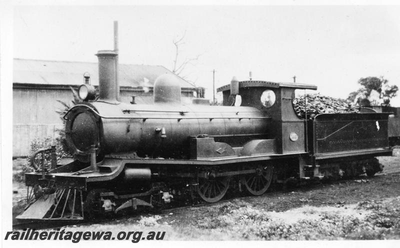 P06188
R class 146, front and side view
