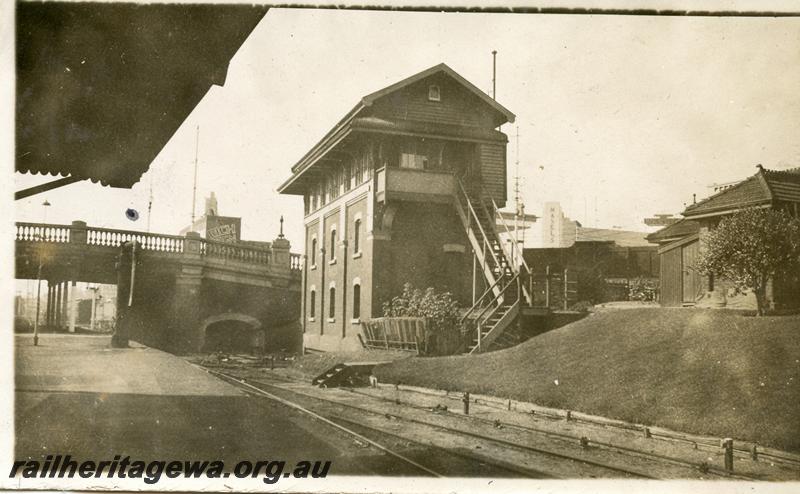 P06198
Signal box, 