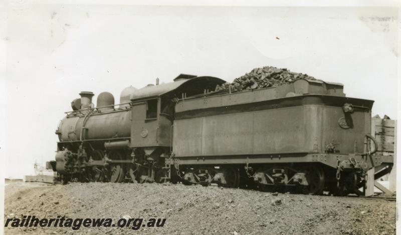 P06230
L class 250, Kellerberrin, EGR line, view of the rear of tender and side view
