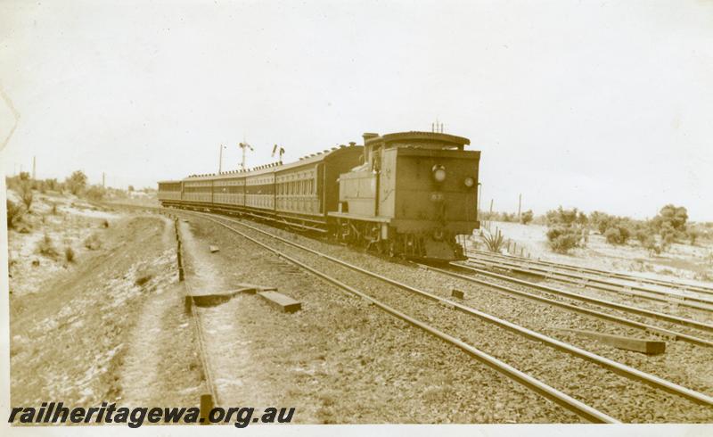 P06247
N class 87, approaching Bayswater, Belmont Branch signals and track in view
