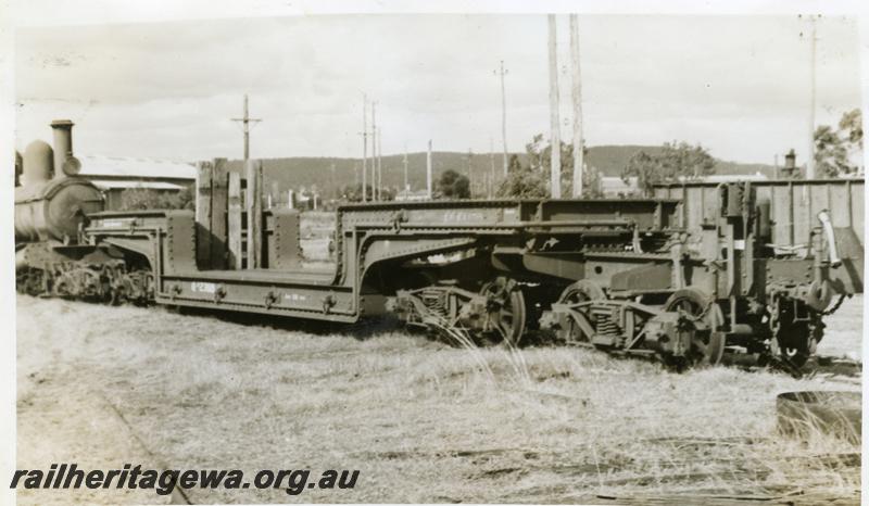 P06262
QX class 2300, Midland Junction, side and end view
