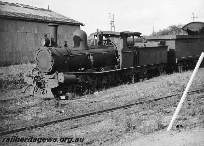 P06279
A class 31, Midland Junction graveyard, front and side view
