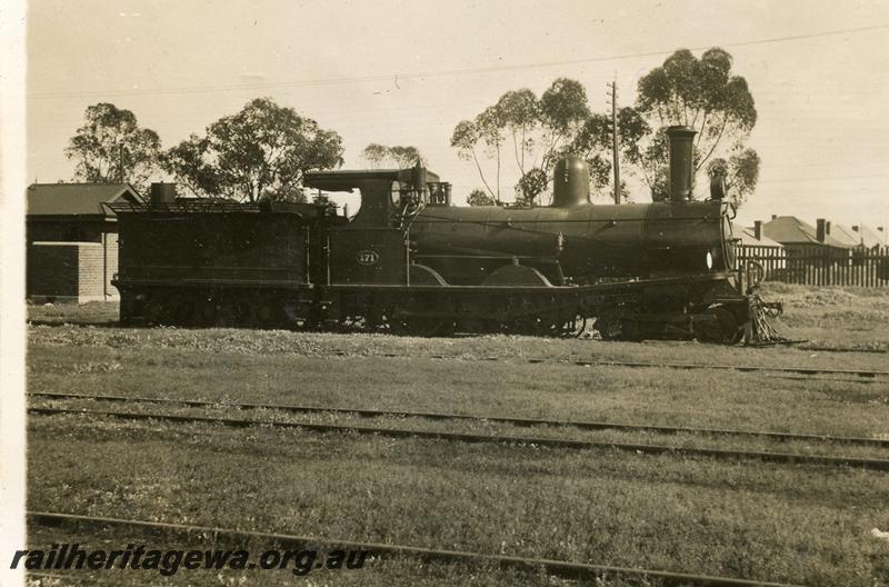 P06295
T class 171, East Perth, side view 
