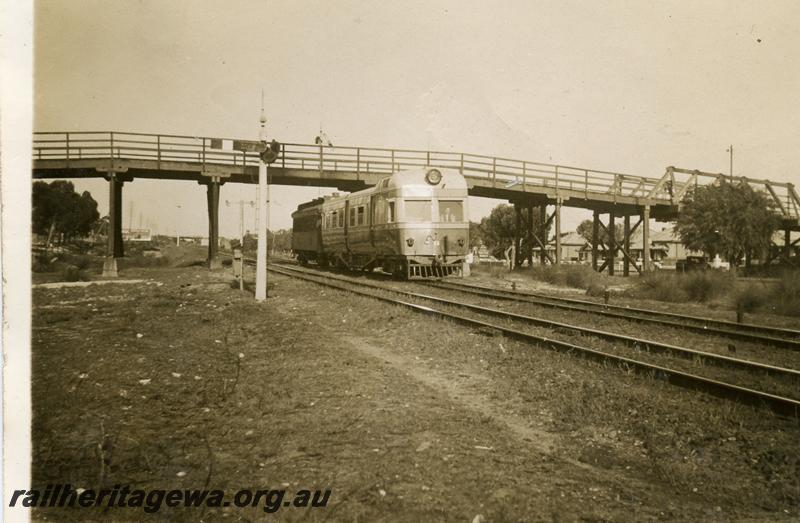 P06343
ADE class, AG class Gilbert car trailer, Maylands, side and front view passing under the Seventh Avenue bridge
