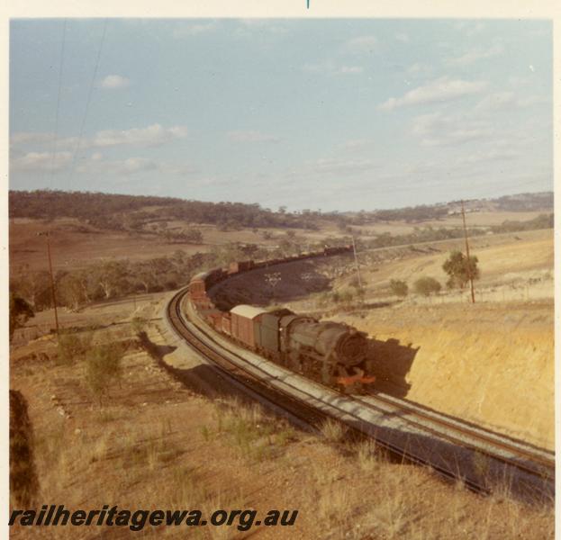 P06368
V class 1215, Avon Valley line, goods train heading towards Horseshoe Cutting
