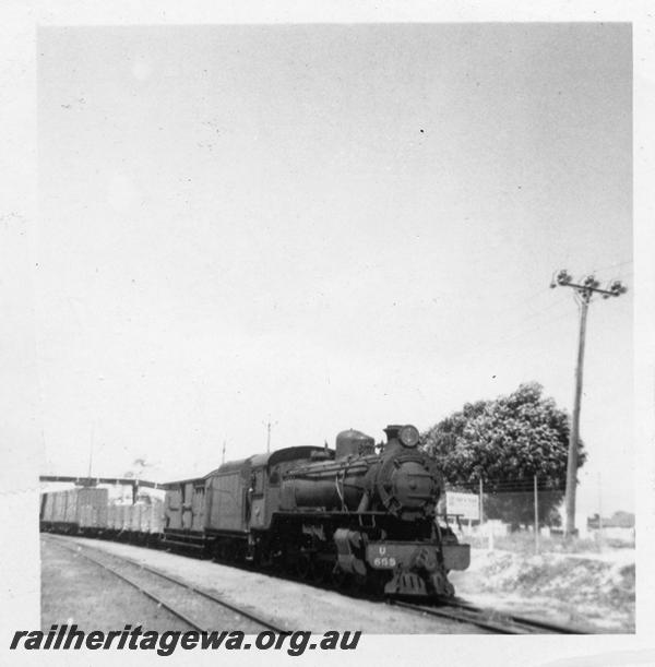 P06389
U class 655, Bassendean, side and front view, shunting
