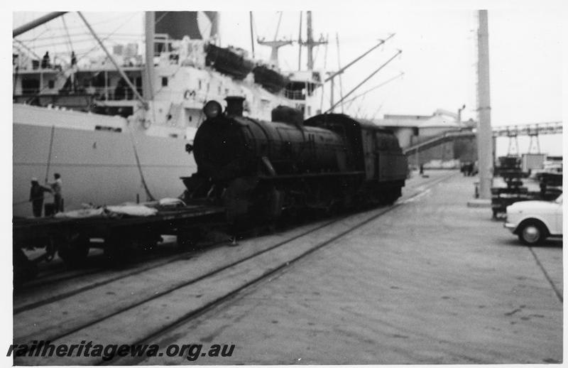 P06477
W class 952, Bunbury wharf, shunting
