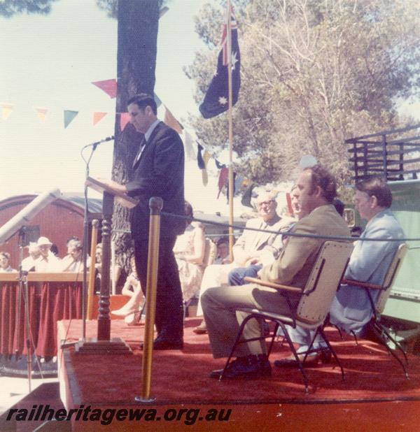 P06498
ARHS President, Noel Zeplin, Rail Transport Museum, speaking at the official opening.
