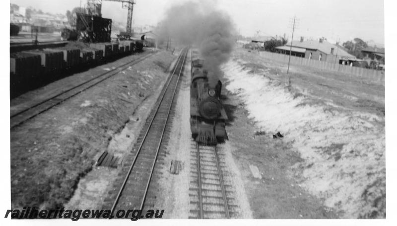 P06530
U class 656, East Perth, goods train, head on view from footbridge
