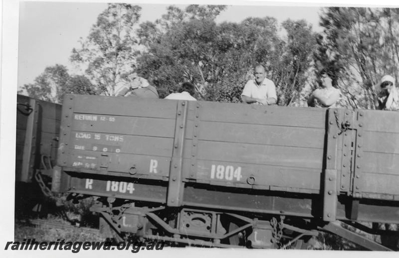 P06545
R class 1804 wagon, Banksiadale line on ARHS tour. Shows positioning of lettering
