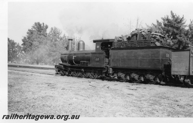 P06580
Millars loco No.58, Mundijong, side and rear view
