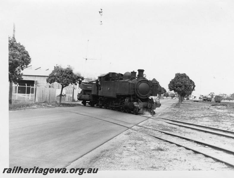 P06599
DM class 587, Maylands, shunting across road to Massey Ferguson's site
