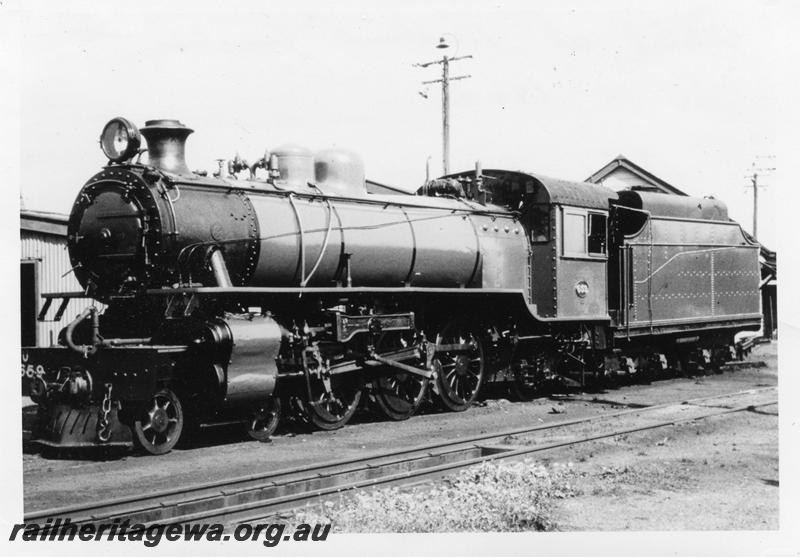 P06604
U class 659, Midland Junction, front and side view, newly painted
