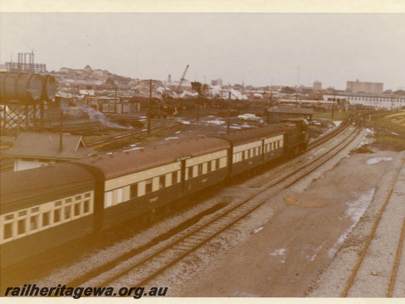 P06625
AA class 1519. East Perth Terminal, last No.84 passenger train heading towards Perth
