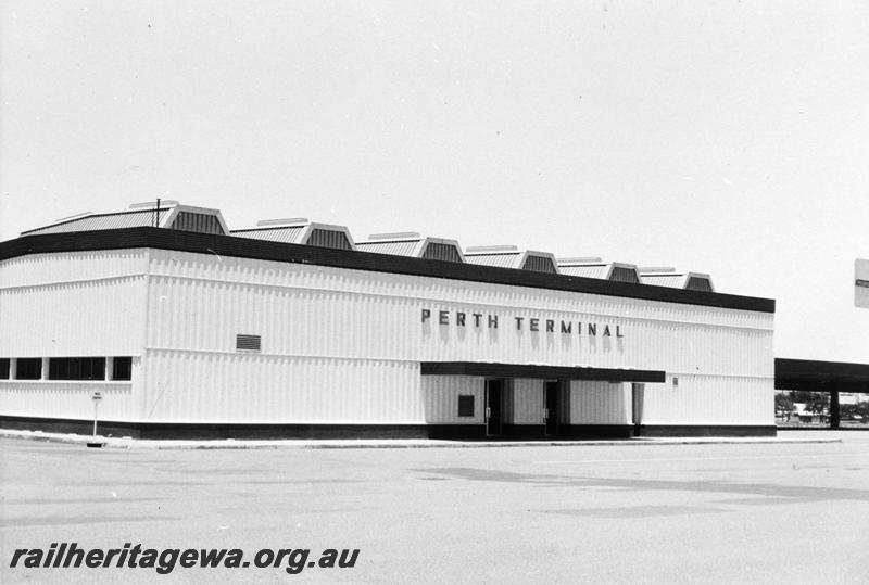 P06636
Terminal building, East Perth, temporary building
