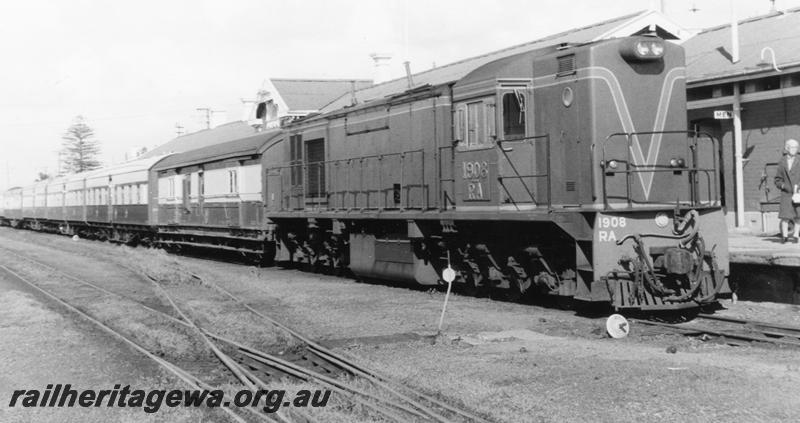 P06648
RA class 1908, Bunbury Station, ARHS tour train for the Centenary of railways in West Australia
