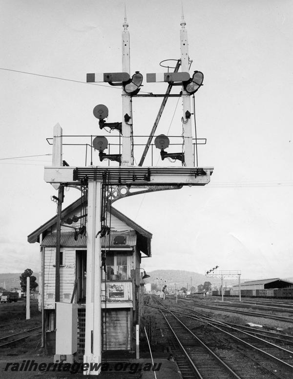 P06777
Signals, signal box, Box 