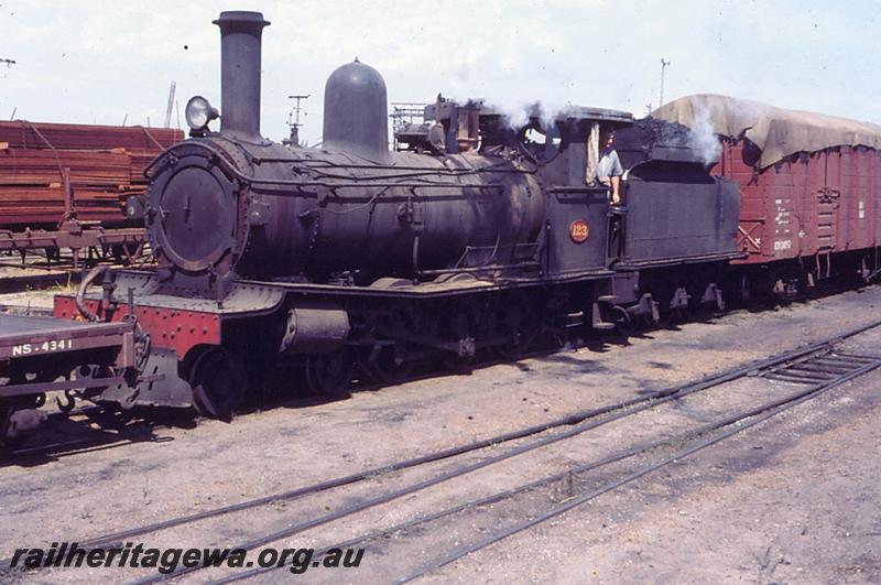 P06872
G class 123, Bunbury Yard, shunting
