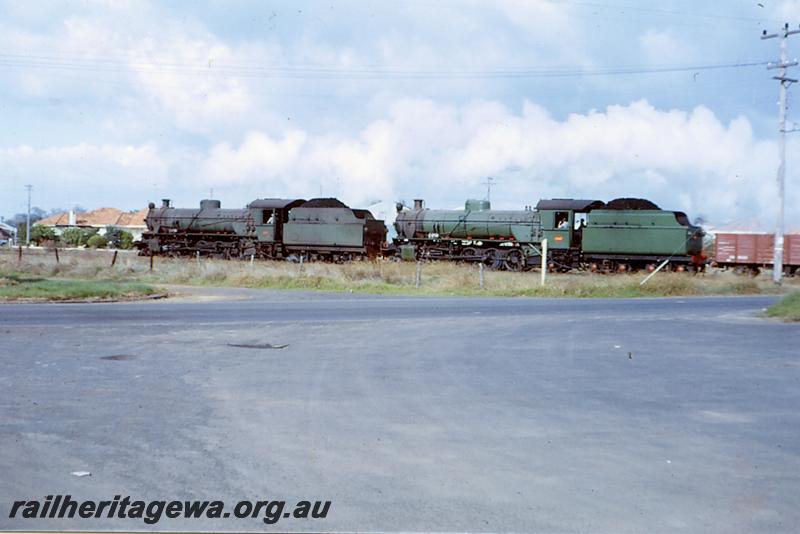 P06891
W classes double heading, Strickland Street level crossing Bunbury, SWR line, goods train
