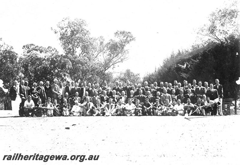 P07009
CCE Office picnic, group photo
