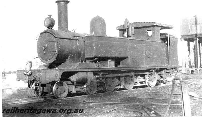P07023
B class steam loco, front and side view.
