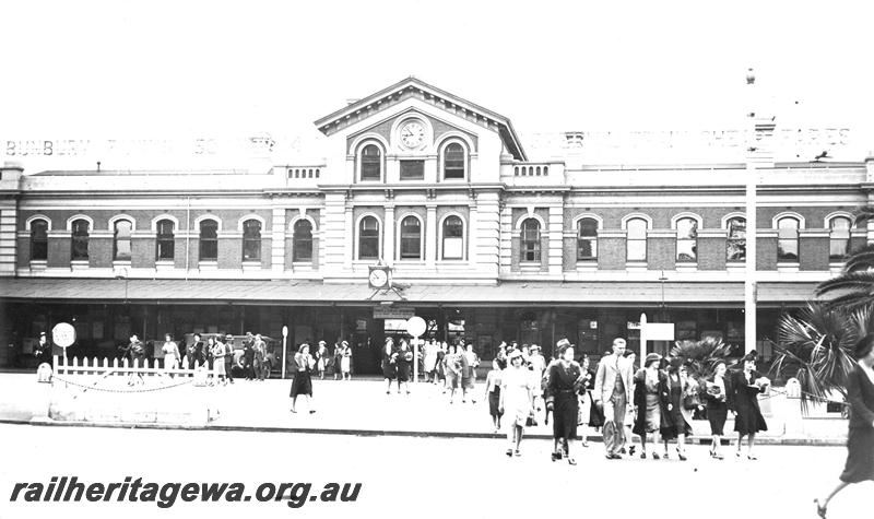 P07056
Perth Station street side, looking direct at entrance, signs advertising 