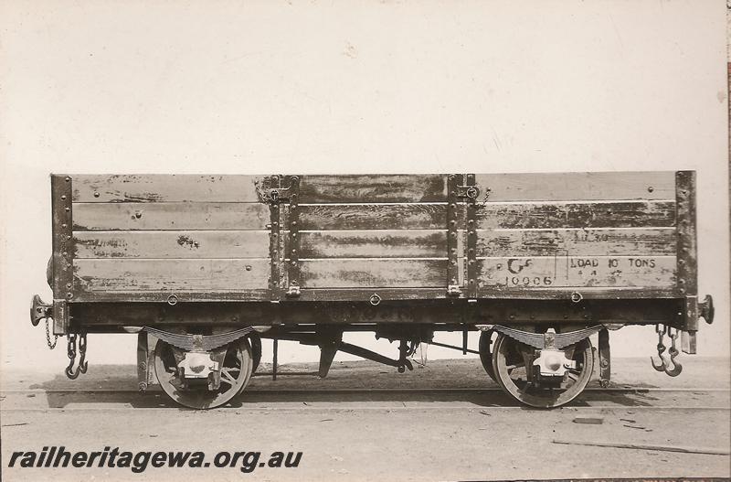 P07074
GC class 10006, side view. Photo was included in the presentation to W.E. Kay, leading hand, on his retirement after 42 years of service, in 1932
