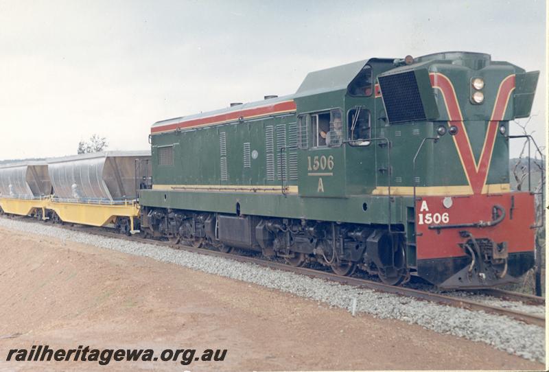 P07122
A class 1506, XB bauxite hoppers yet to be lettered, Kwinana to Jarrahdale line, when new
