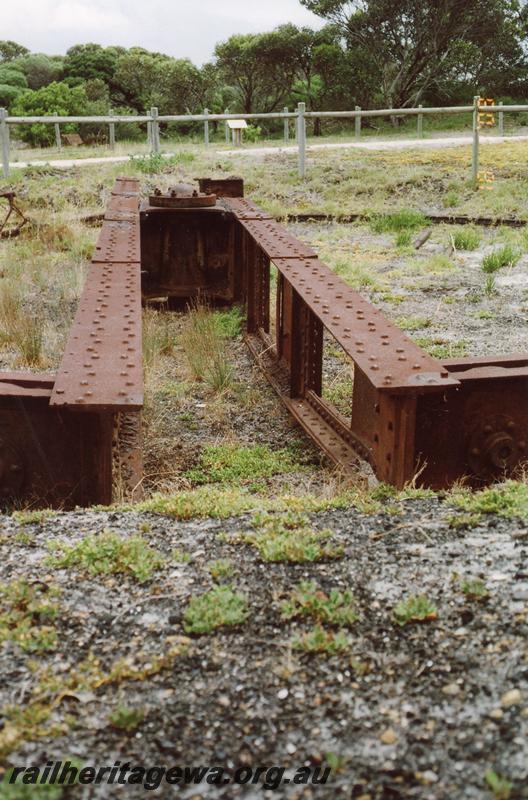 P07134
7 of 19 photos of the remains of the loco facilities at Hopetoun on the abandoned Ravensthorpe to Hopetoun Railway. Remains of turntable, end view
