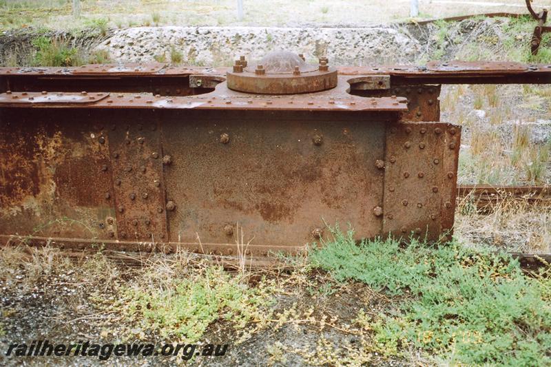 P07143
16 of 19 photos of the remains of the loco facilities at Hopetoun on the abandoned Ravensthorpe to Hopetoun Railway. Remains of turntable, pivot point.
