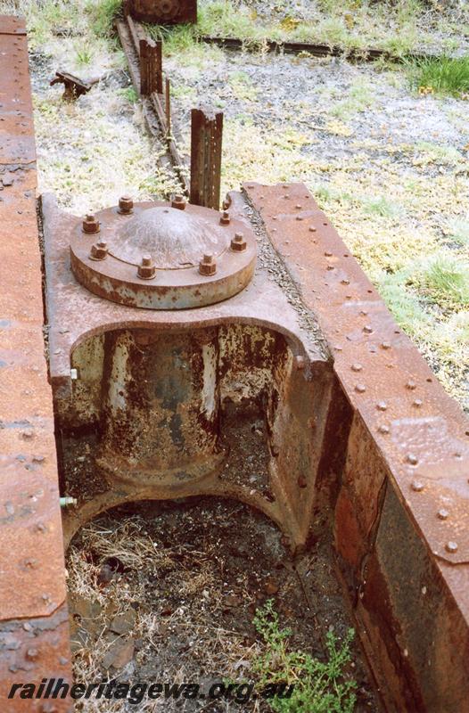 P07145
18 of 19 photos of the remains of the loco facilities at Hopetoun on the abandoned Ravensthorpe to Hopetoun Railway. Remains of turntable, pivot point, view along turntable
